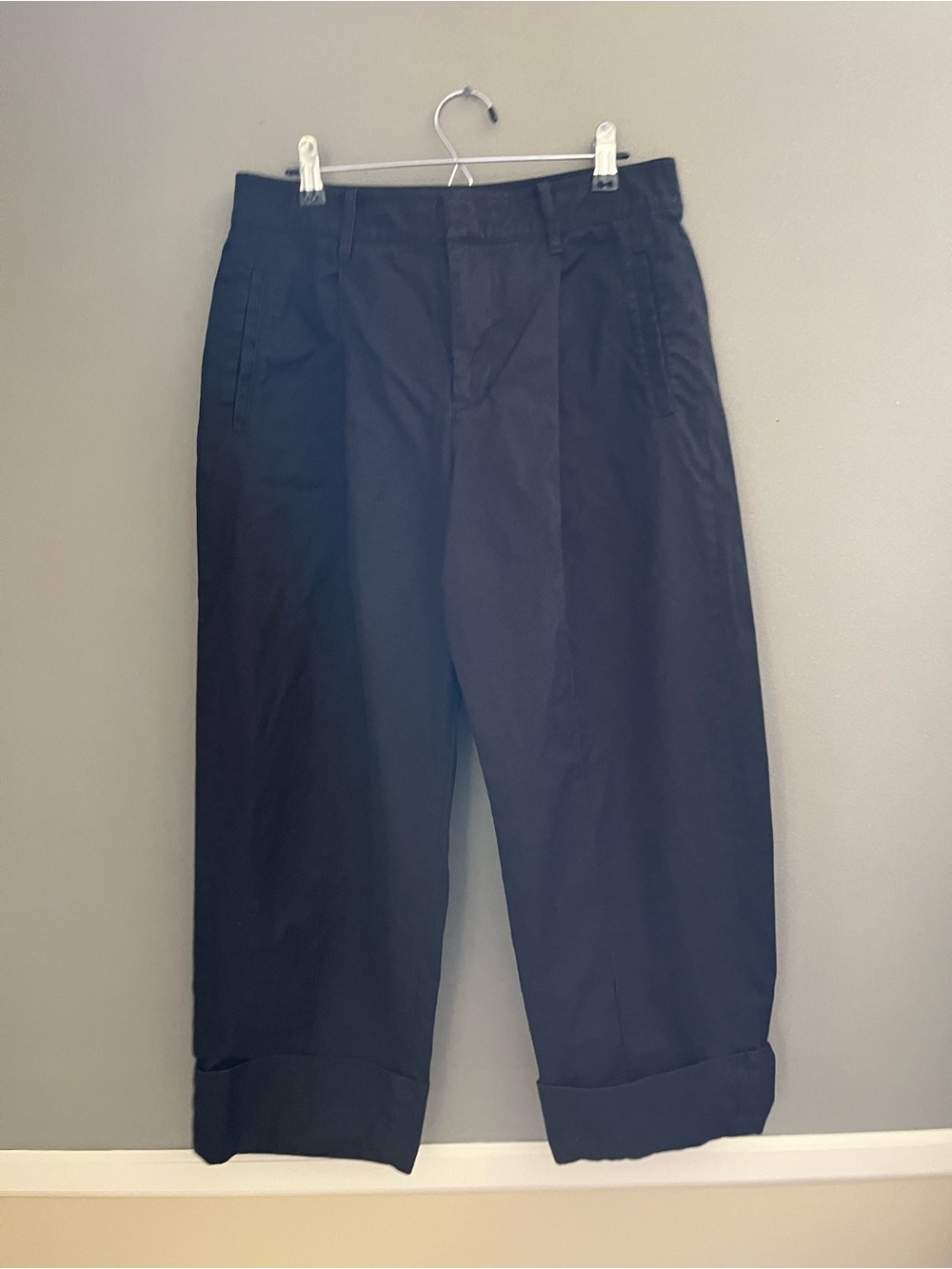 VINCE Cropped Pants Women 10 Black Pleated Cuffed Straight Wide Leg 100% Cotton
